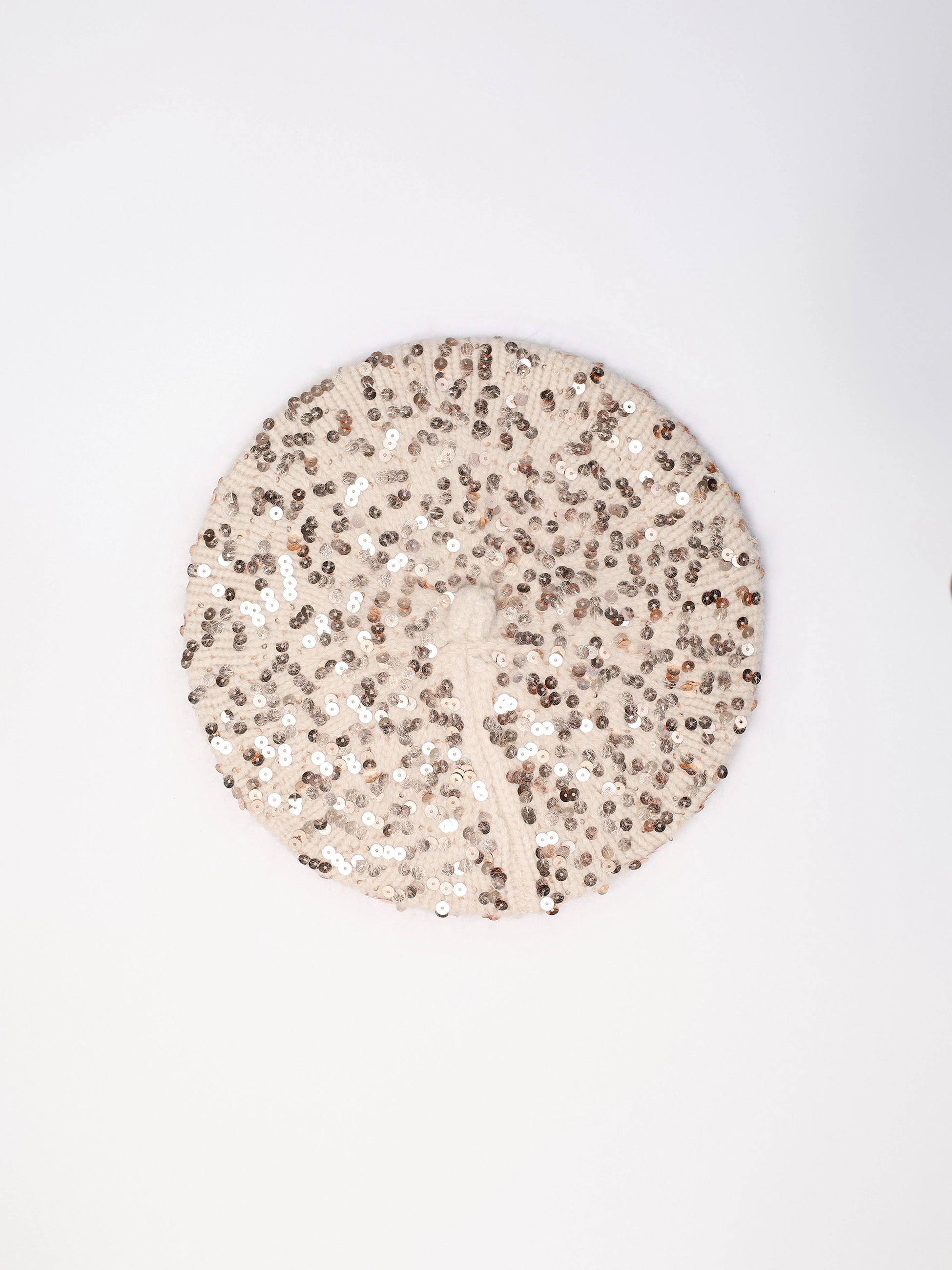 Берет с пайетками в ассортименте